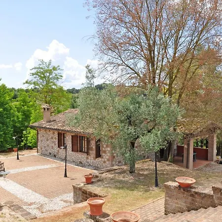 Sleeps 4 T240302 *