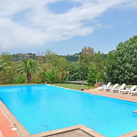 Lägenhet Sleeps 4 T240302 *